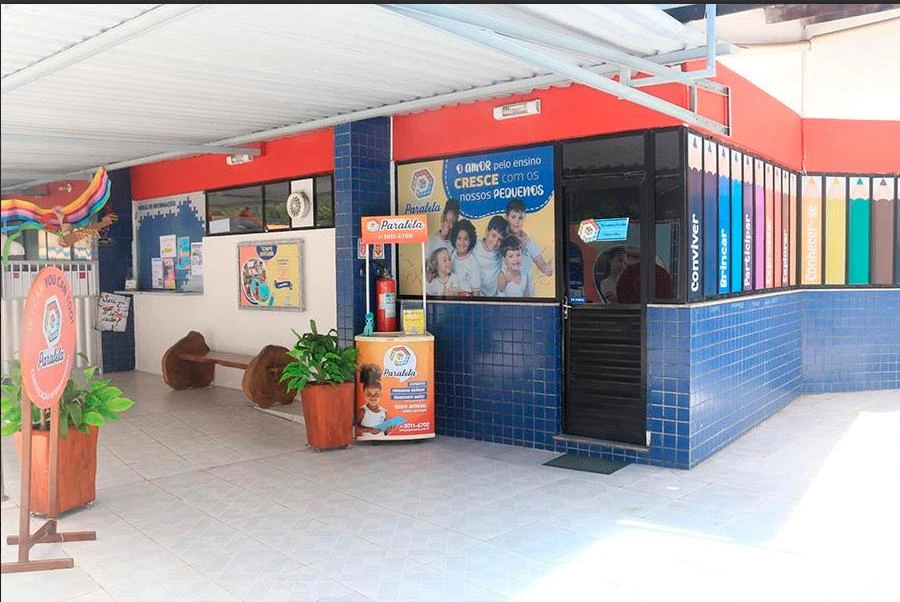 Pátio interno do Colégio Paralela