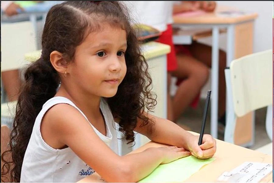 Aluna em sala de aula