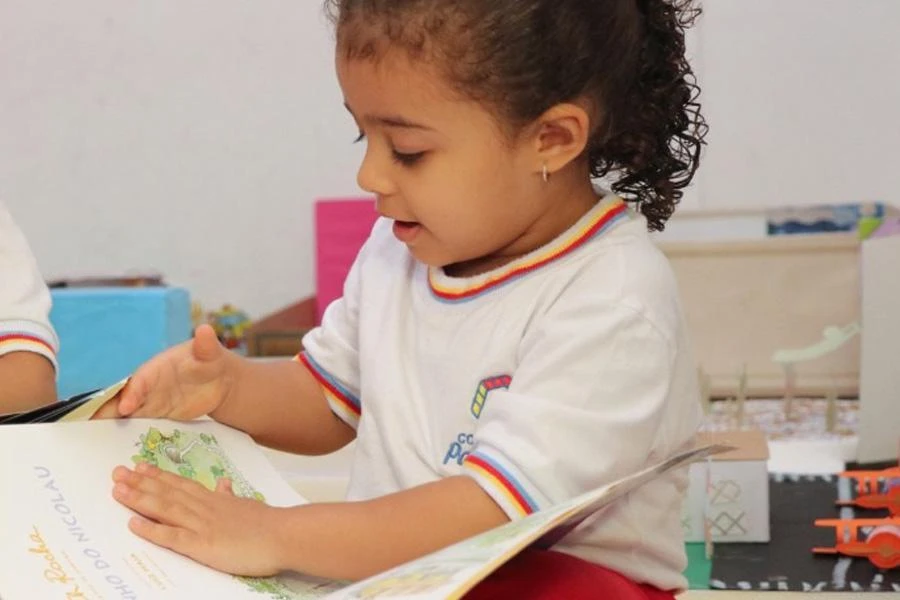 Alunos em atividade no Tempo Integral do Colégio Paralela